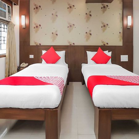 Oyo 17278 Hotel Srinivas Mangalore Exteriör bild
