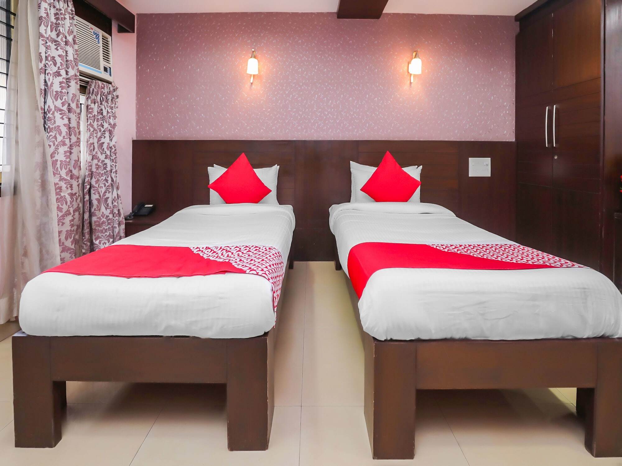 Oyo 17278 Hotel Srinivas Mangalore Exteriör bild
